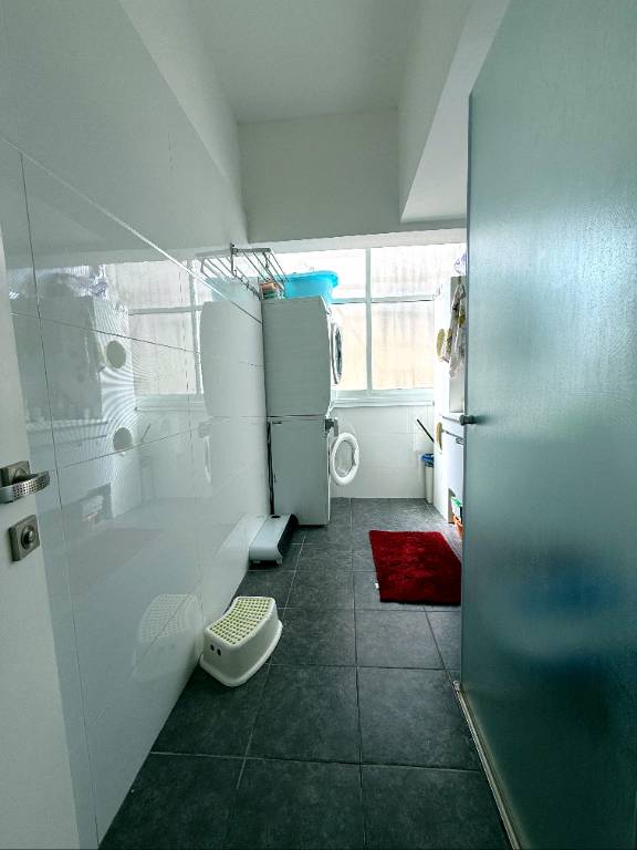 Квартира на продажу - 3 комнаты - HaHashmona'im St, Holon, Israel