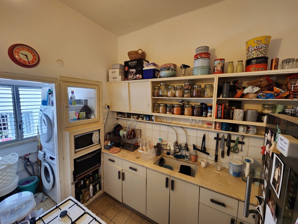 Apartment For rent Dizengoff St 294, Tel Aviv-Yafo, Israel