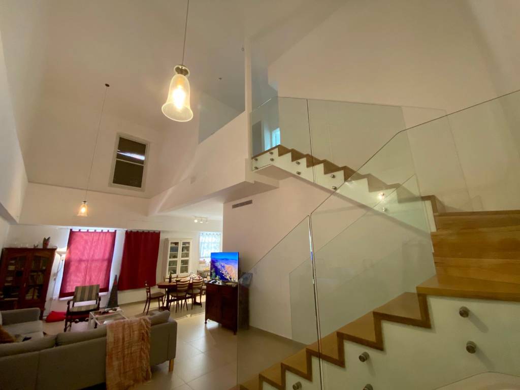 Triplex For rent Ha-Ogen St, Tel Aviv-Yafo, Israel