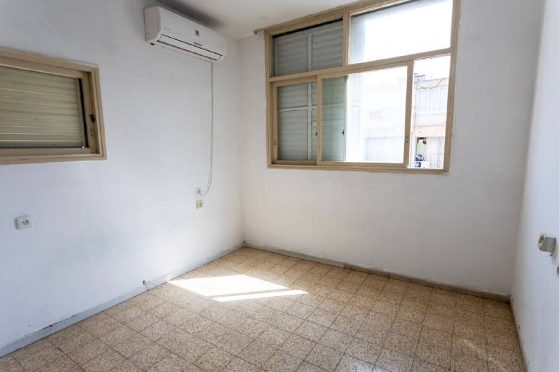 דירה להשכרה - 4 חדרים - הפלמ"ח 23, חולון, ישראל